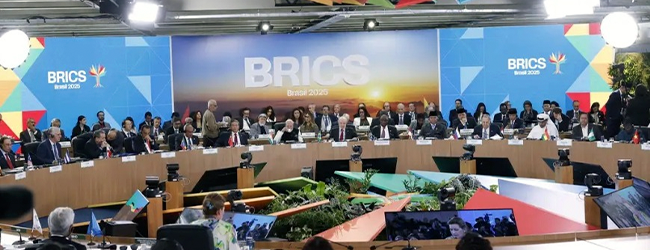ia sob controle global brics propõe código aberto e onu na liderança, enquanto europa acelera regulação com foco em copyright e transparência